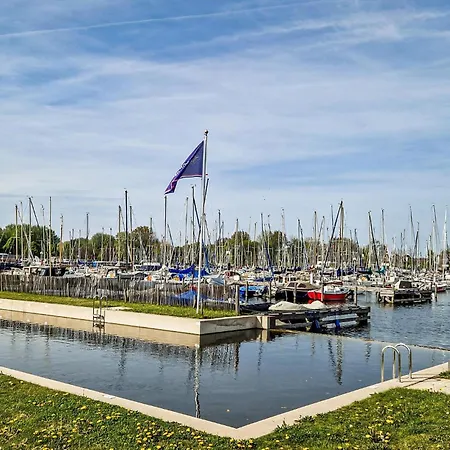 Botel Bob Ross Naarden